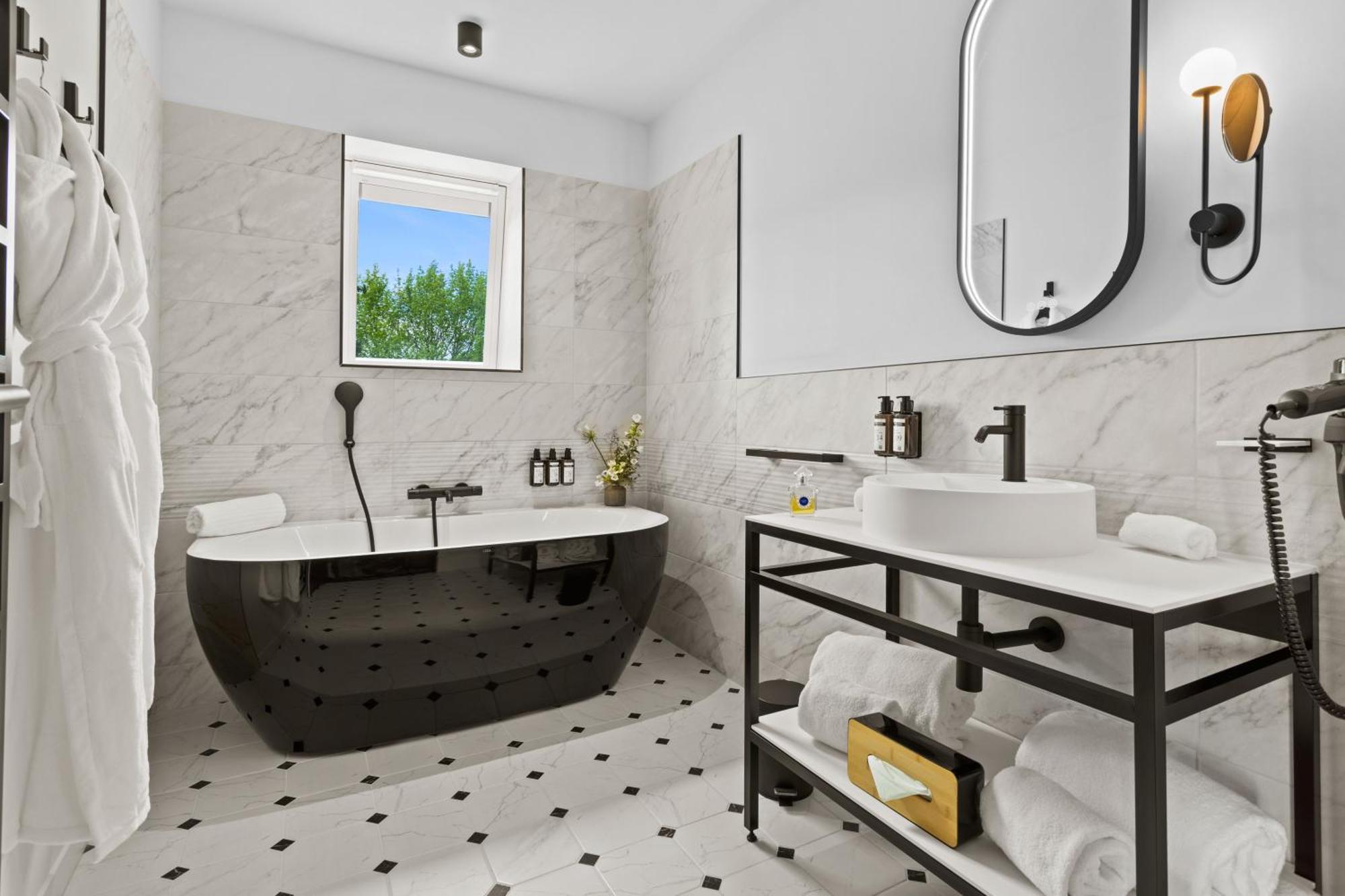 Le Rituel Hotel & Spa องเฟลอร์ ภายนอก รูปภาพ